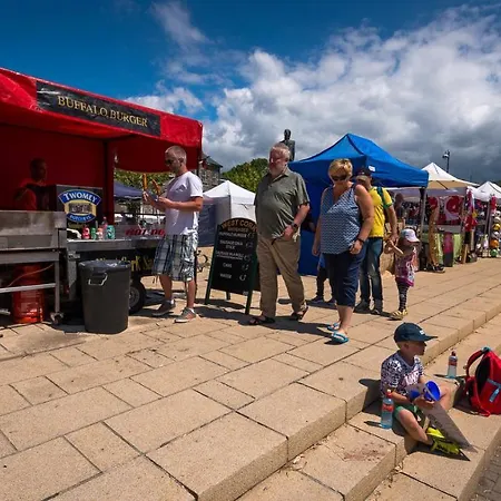 לינה וארוחת בוקר Barry's Harbour View בנטרי