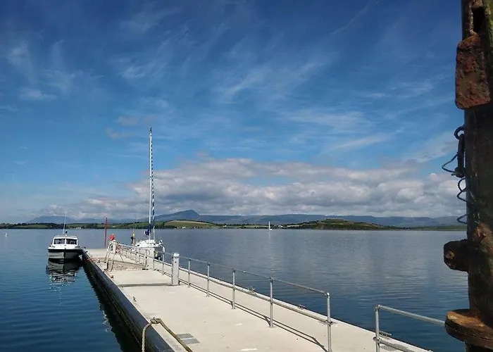 Barry's Harbour View *